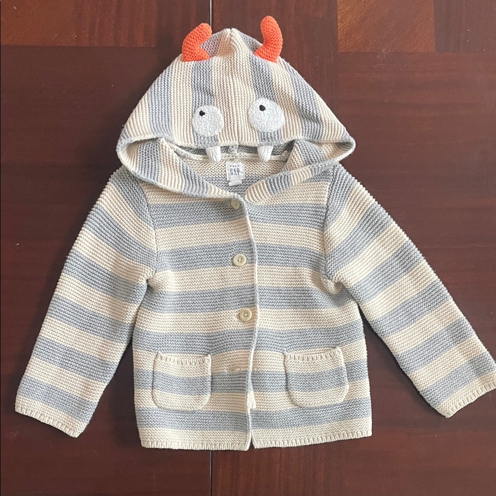 GAP Gray and Cream Knit Cardigan